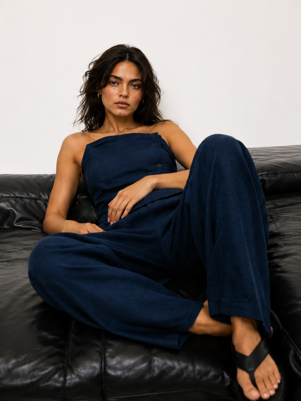 Amazing Indigo Form Set worn by a model. Buy the best clothes from Thirtieth .in